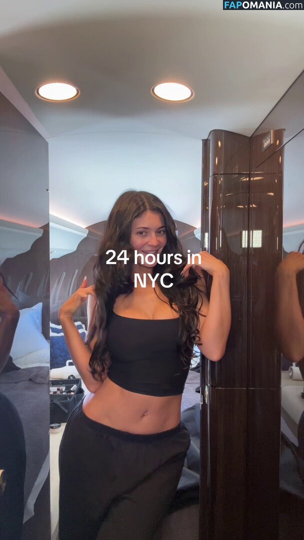 Kylie Jenner / https: / kyliejenner / kyliejenner.2 Nu OnlyFans  Photo fuitée #88