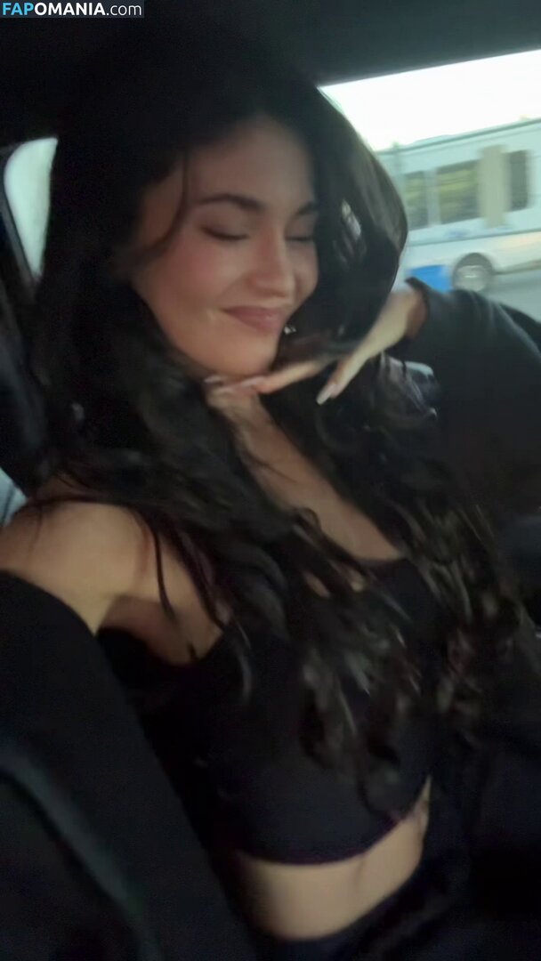Kylie Jenner / https: / kyliejenner / kyliejenner.2 Nu OnlyFans  Photo fuitée #98