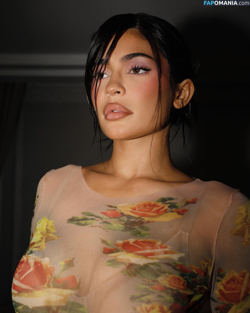 Kylie Jenner / https: / kyliejenner / kyliejenner.2 Nu OnlyFans  Photo fuitée #124