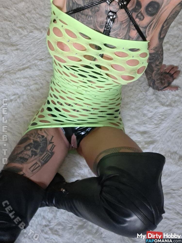 KyraVyxen Nu OnlyFans  Photo fuitée #2