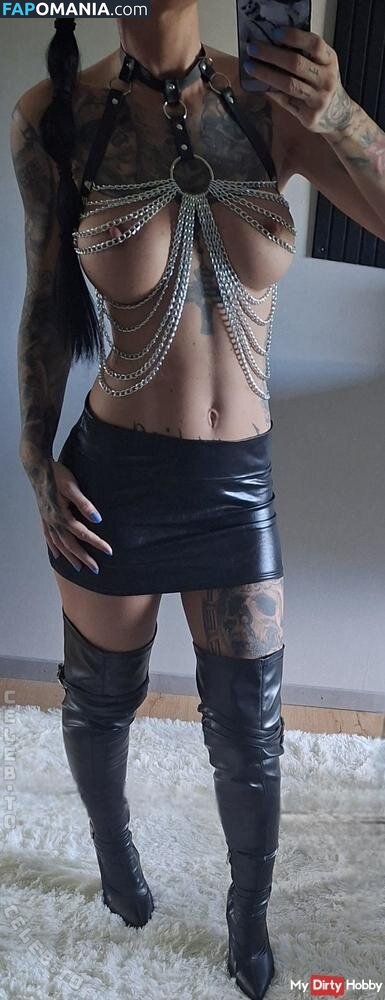 KyraVyxen Nu OnlyFans  Photo fuitée #3