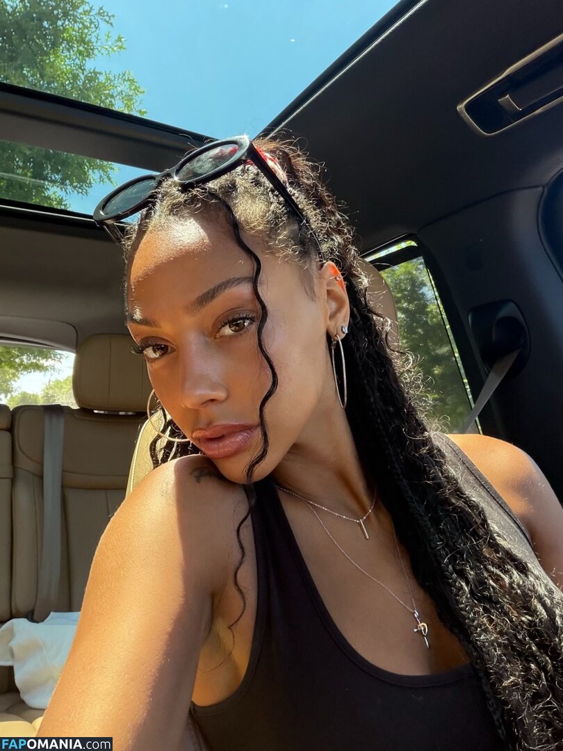 Kysre Rae Gondrezick / kysrerae Nu OnlyFans  Photo fuitée #7