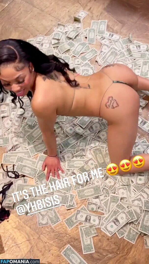 Loivelygirl / l0._vely1 / strawberrry_hershey Nu OnlyFans  Photo fuitée #4