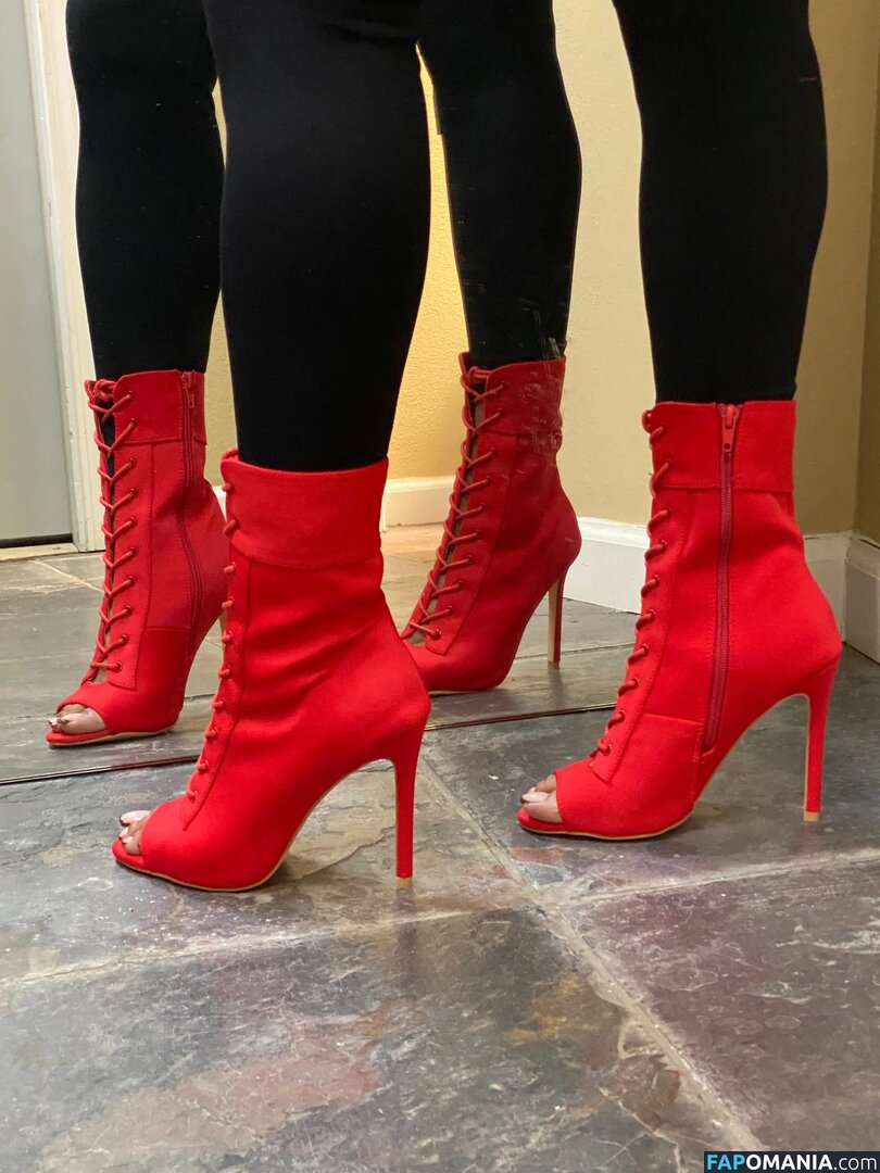 La Plebe Boots Nu OnlyFans  Photo fuitée #2