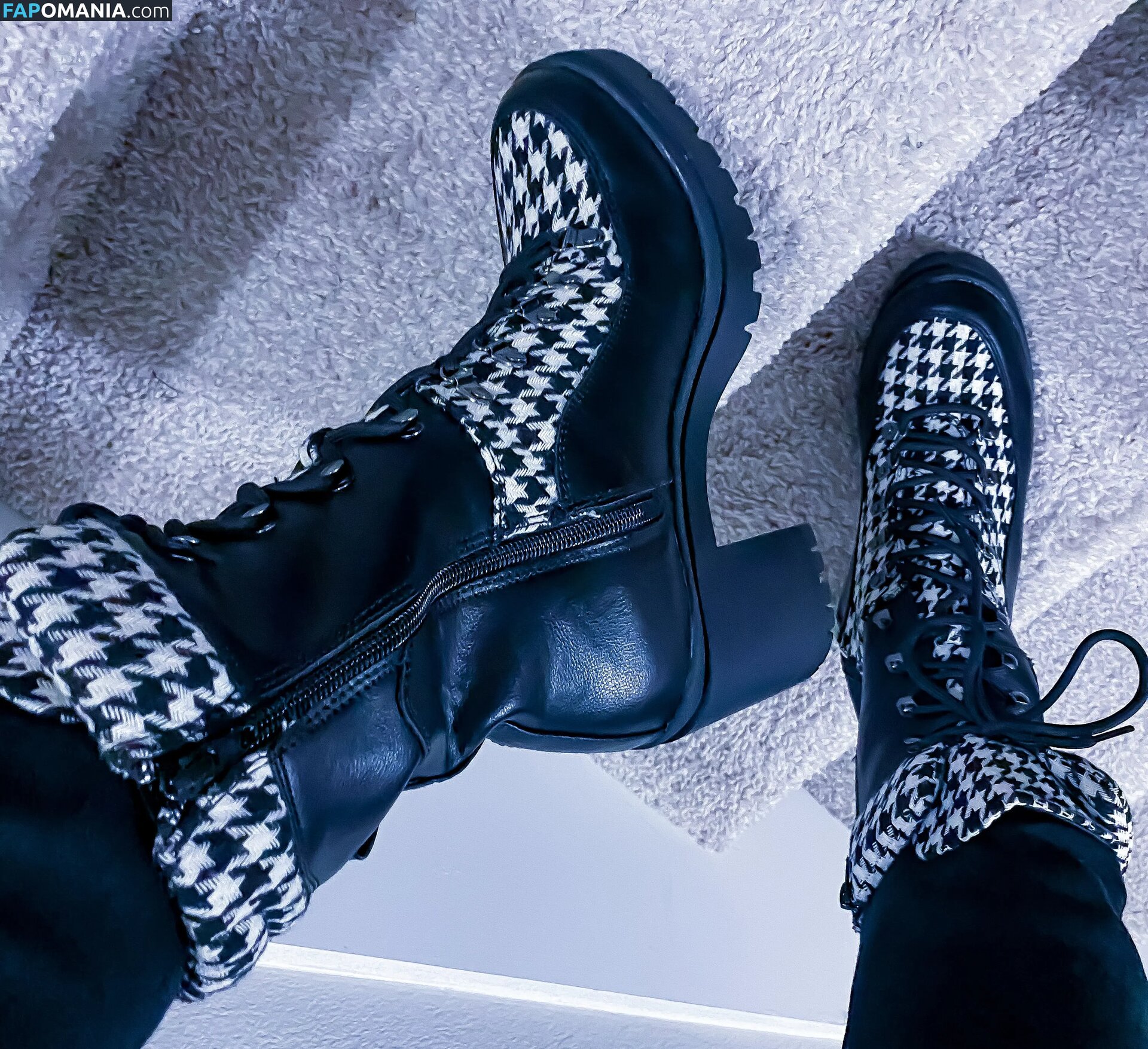 La Plebe Boots Nu OnlyFans  Photo fuitée #3
