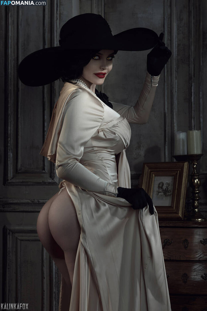 Alcina Dimitrescu and Bela Dimitrescu / Cassandra Dimitrescu / Daniela Dimitrescu / Lady Dimitrescu / ladydumitrescu Nu OnlyFans  Photo fuitée #6