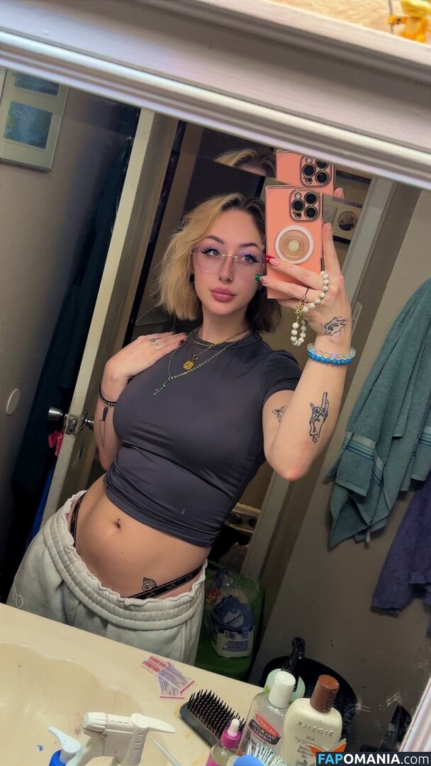 Ladyyorozu / https: Nu OnlyFans  Photo fuitée #3