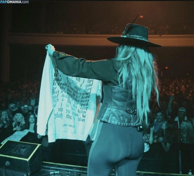 Lainey Wilson / laineywilsonmusic Nu OnlyFans  Photo fuitée #1