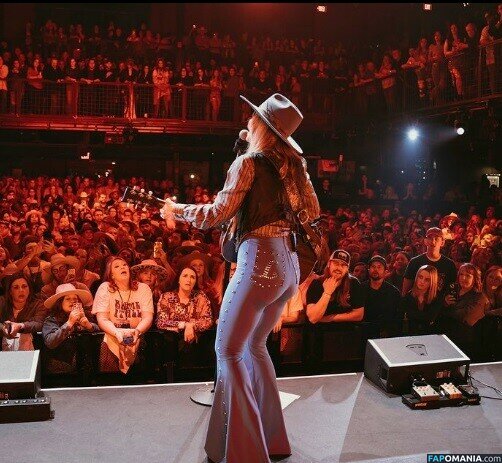 Lainey Wilson / laineywilsonmusic Nu OnlyFans  Photo fuitée #5