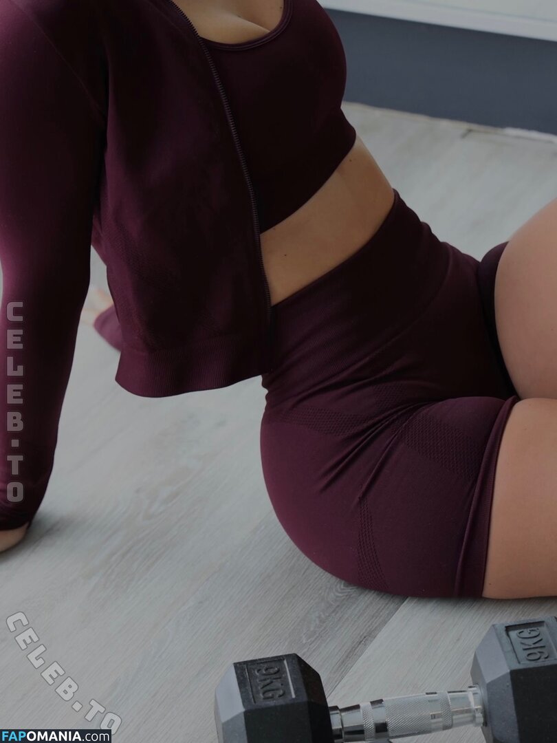 lara.gbdt Nu OnlyFans  Photo fuitée #2