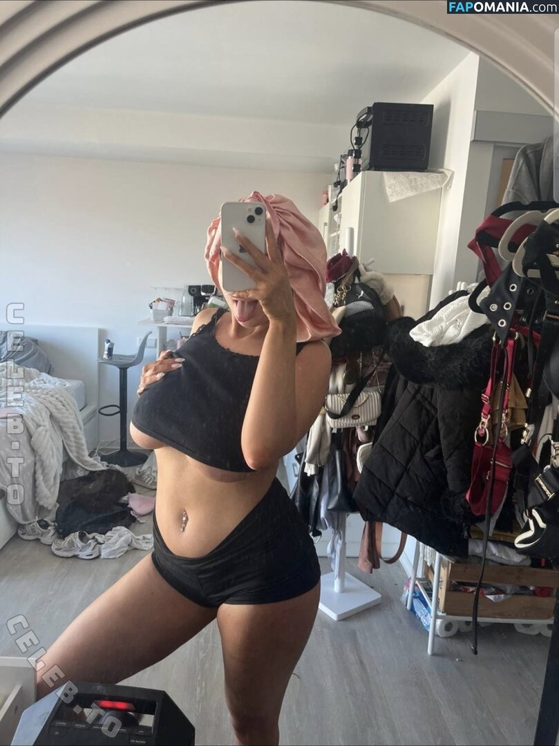 Larissa.lhaa / Larissalhaa / larissa.lahe Nu OnlyFans  Photo fuitée #5
