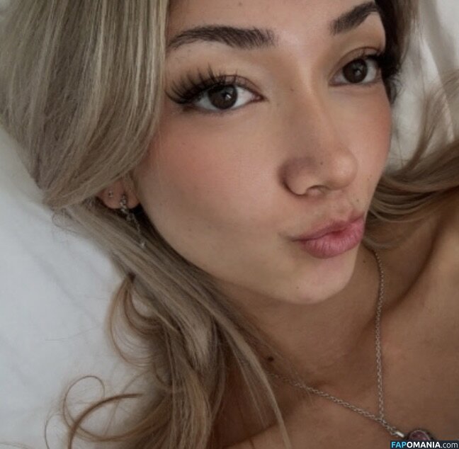 Laselyii / llessliiie / luvliii Nu OnlyFans  Photo fuitée #15