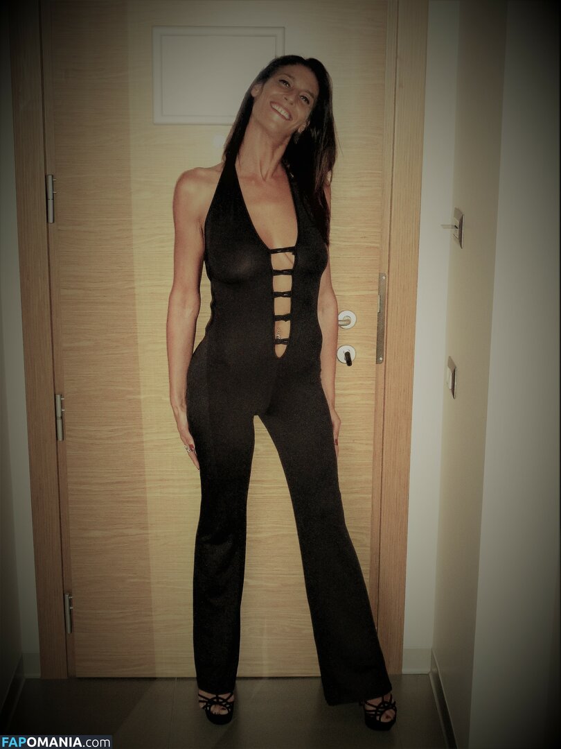 lasilvia.76 / lasilvia_76 Nu OnlyFans  Photo fuitée #59