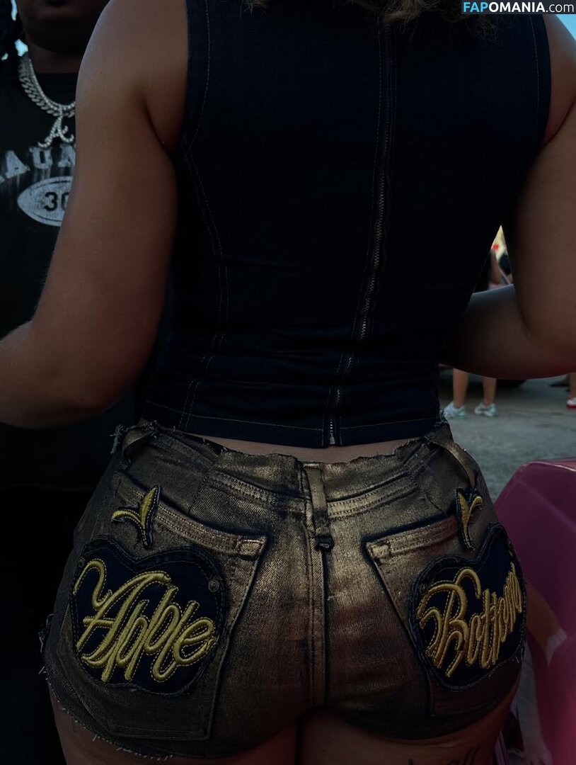 Latto / https: / latto777 Nu OnlyFans  Photo fuitée #381