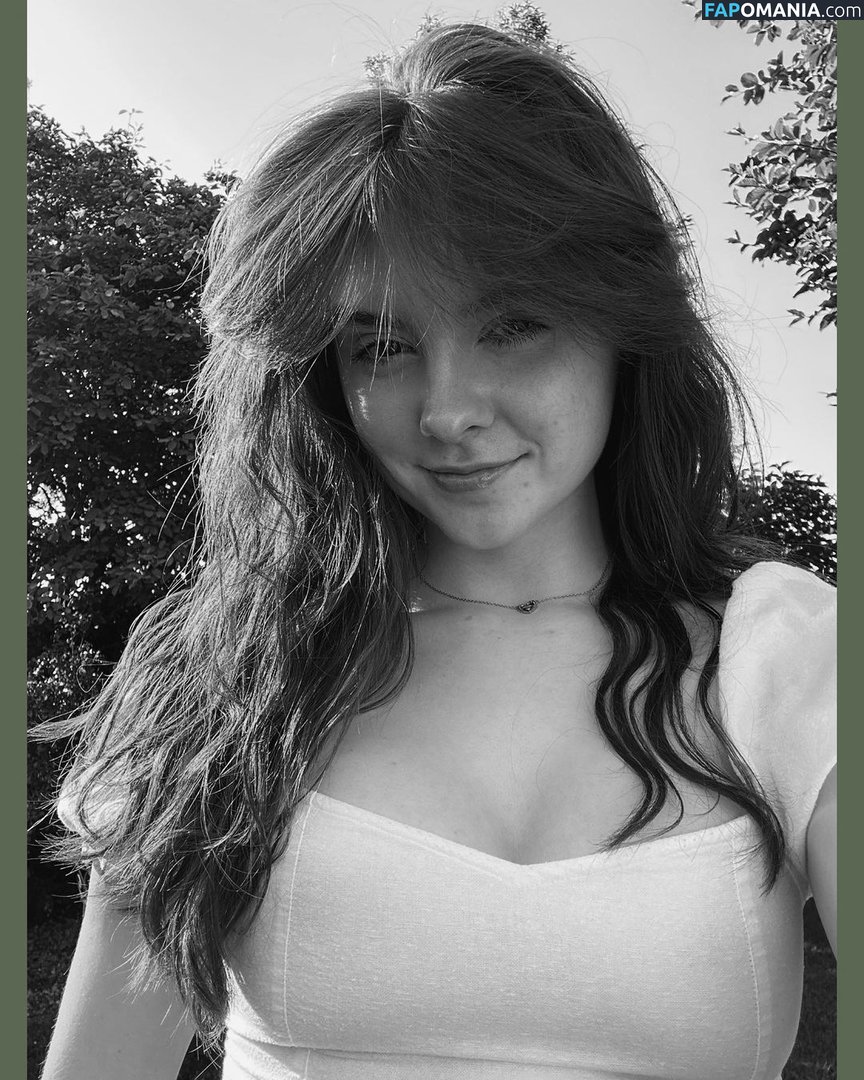 Laura Anne / _laura.anne__ / laura.anne__ / lauraartea Nu OnlyFans  Photo fuitée #3