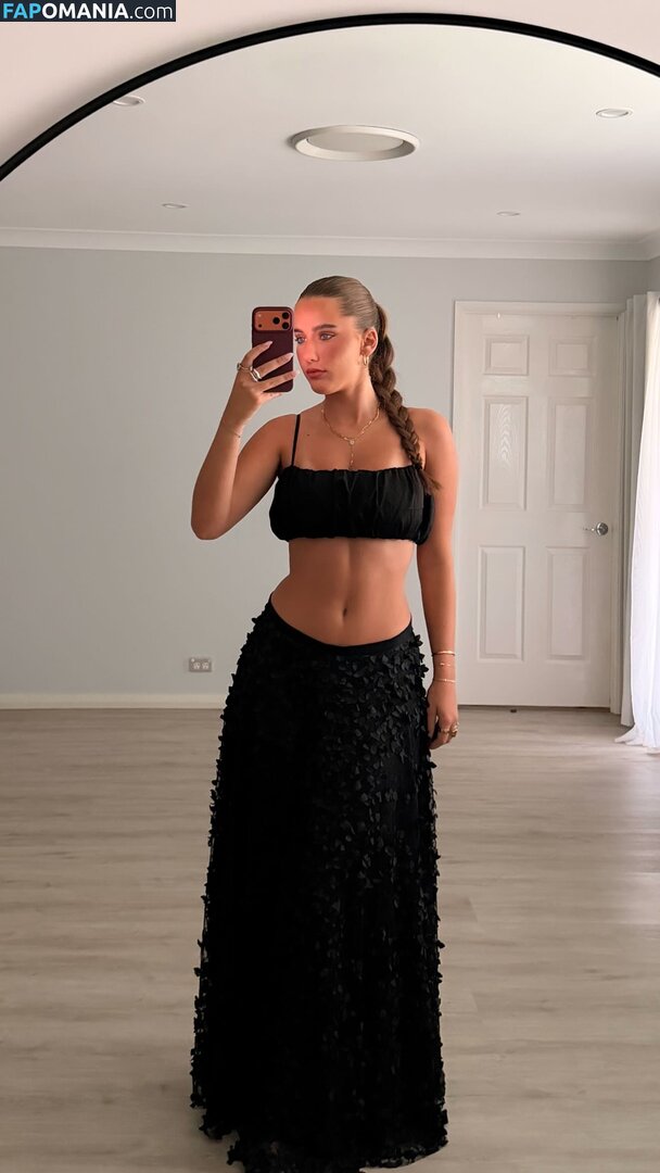LAURA @lauramjj / lauramjj_ Nu OnlyFans  Photo fuitée #1