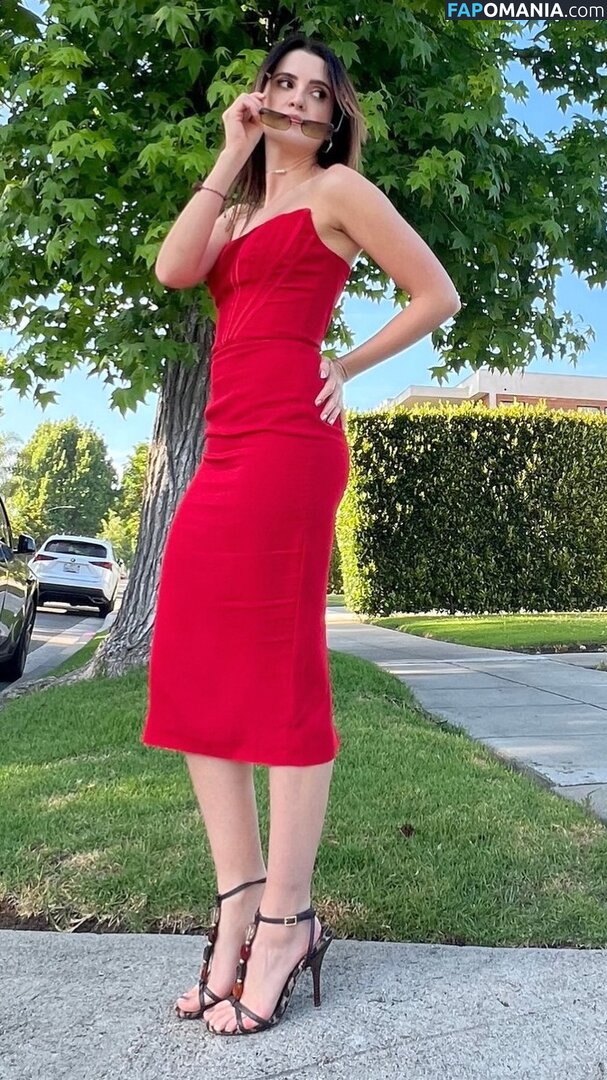 Laura Marano / lauramarano Nu OnlyFans  Photo fuitée #61
