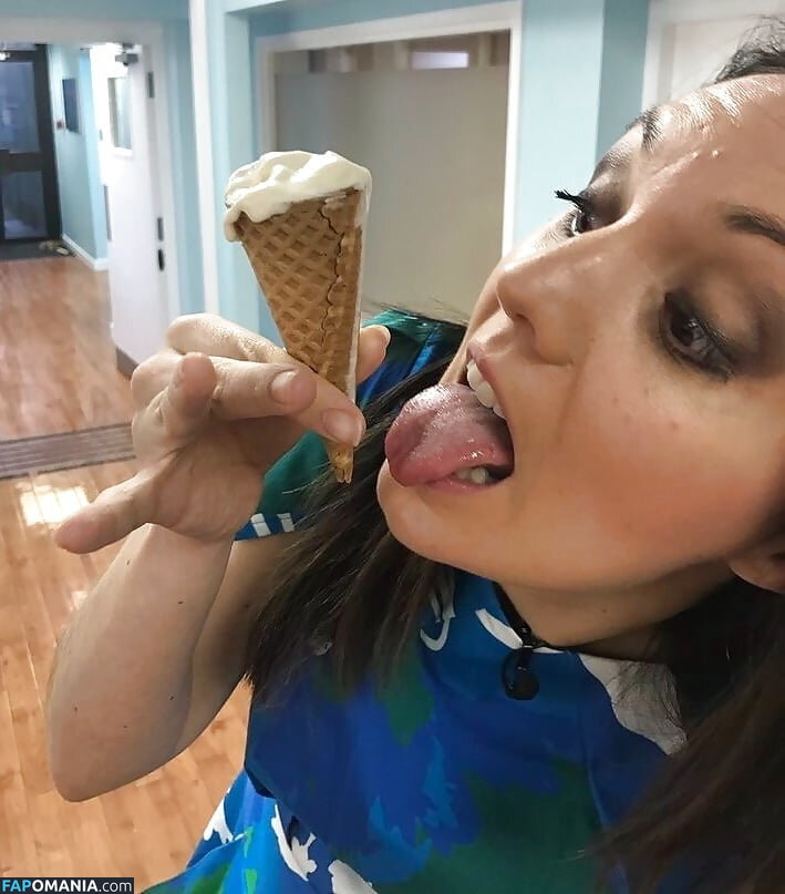 Laura Tobin Nu OnlyFans  Photo fuitée #154