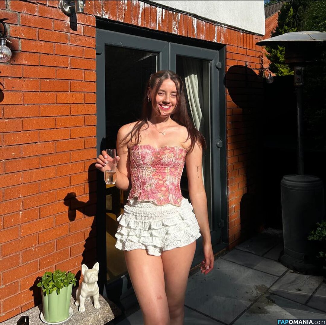Laura Wilshaw / https: Nu OnlyFans  Photo fuitée #3