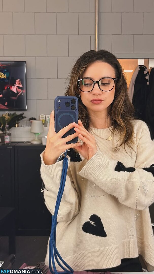 Laure Valée / laure_bv Nu OnlyFans  Photo fuitée #166