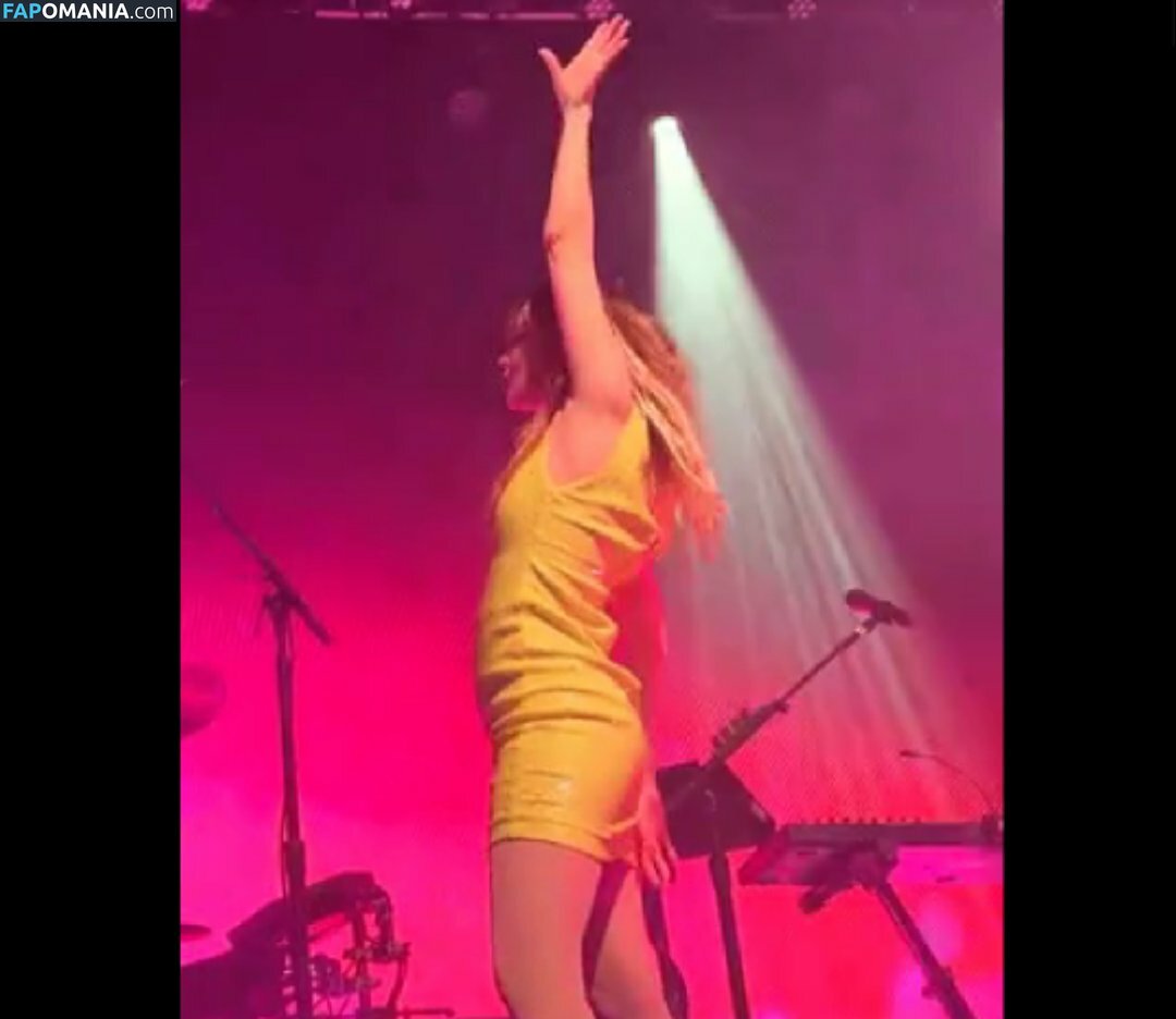 Lauren Mayberry / laurenevemayberry Nu OnlyFans  Photo fuitée #591