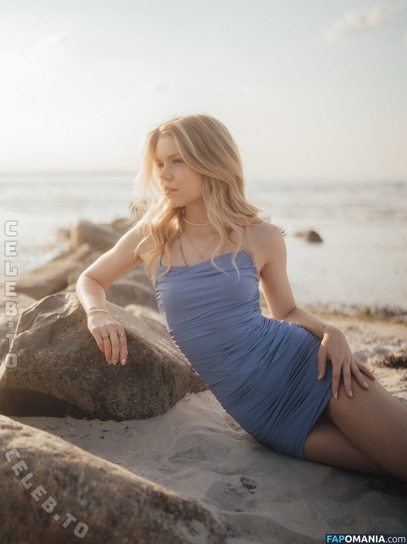 Lea Peach / Looskanal / lea / wifiloo_m Nu OnlyFans  Photo fuitée #802