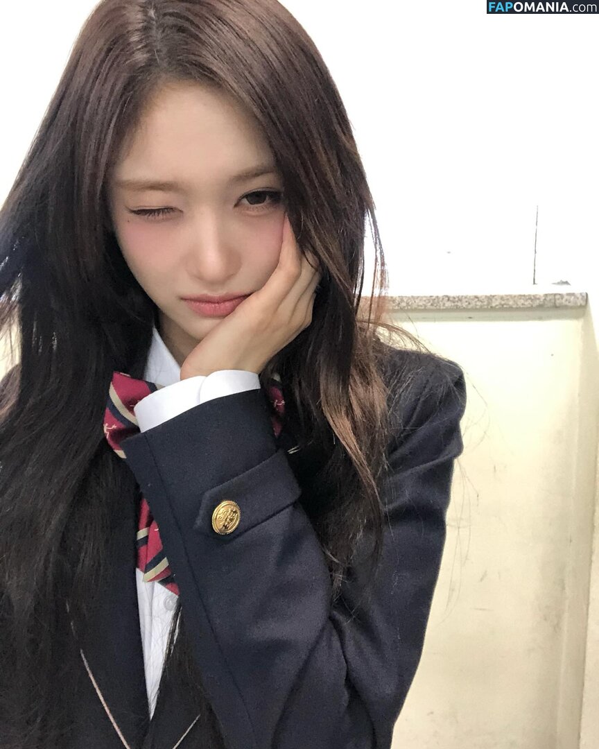 Lee Hyun-Seo / eeseooes / https: / iveleeseoi Nu OnlyFans  Photo fuitée #5