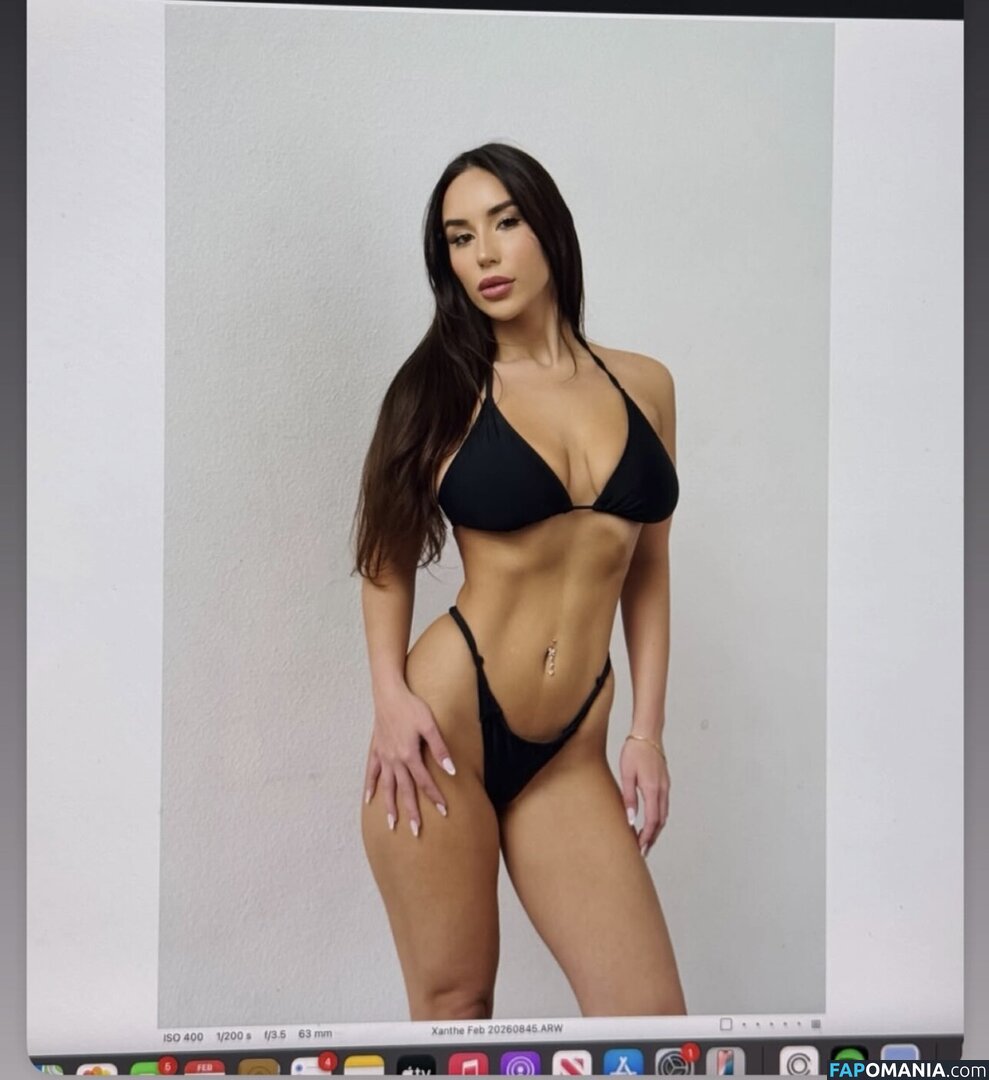 Leilah Skys / Xanthetasmine / leilasky_ Nu OnlyFans  Photo fuitée #1