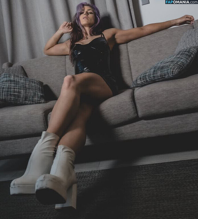 Lena Kross / lena_kross Nu OnlyFans  Photo fuitée #52