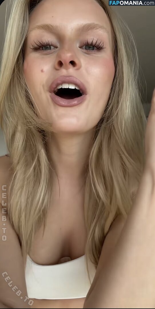 Leni Marie / https: / lenimariee / lenimvrie Nu OnlyFans  Photo fuitée #1