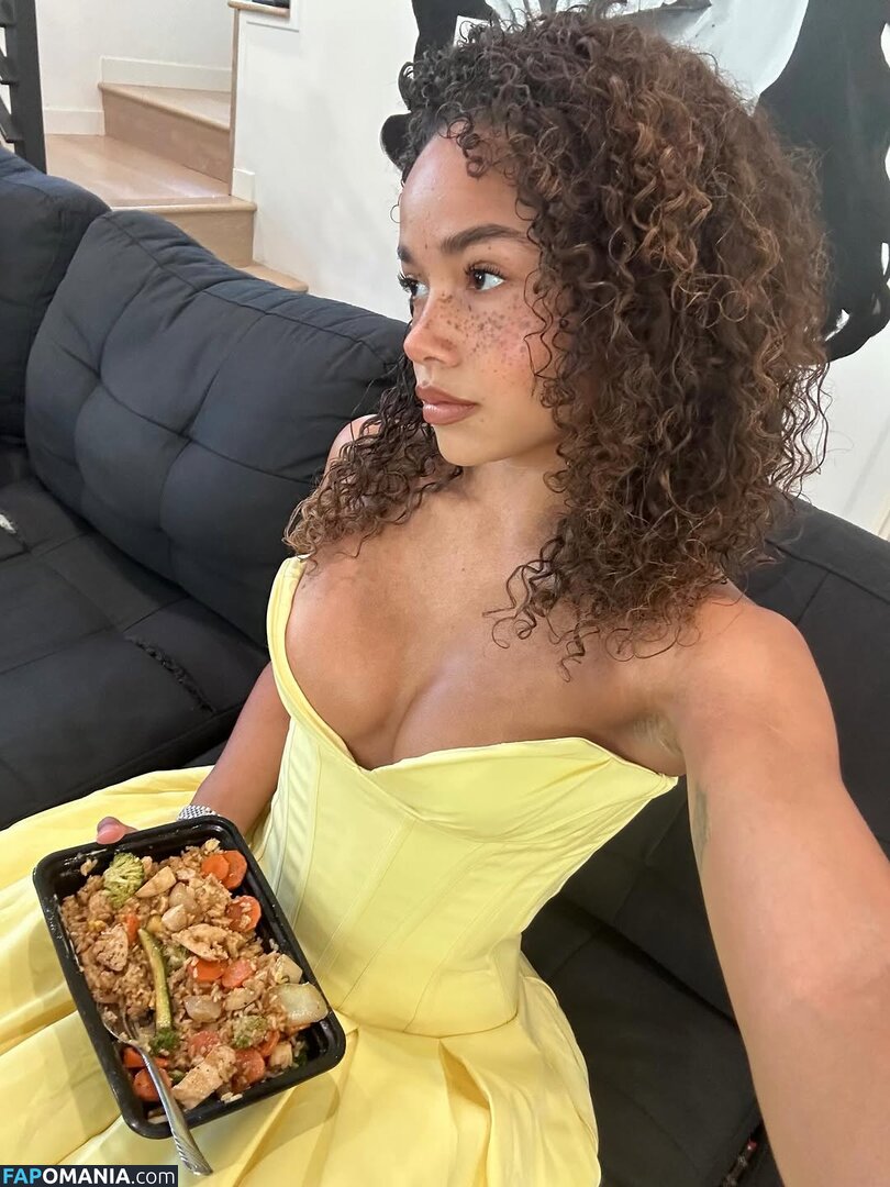 Liana Maria / lianamariaofficial Nu OnlyFans  Photo fuitée #8