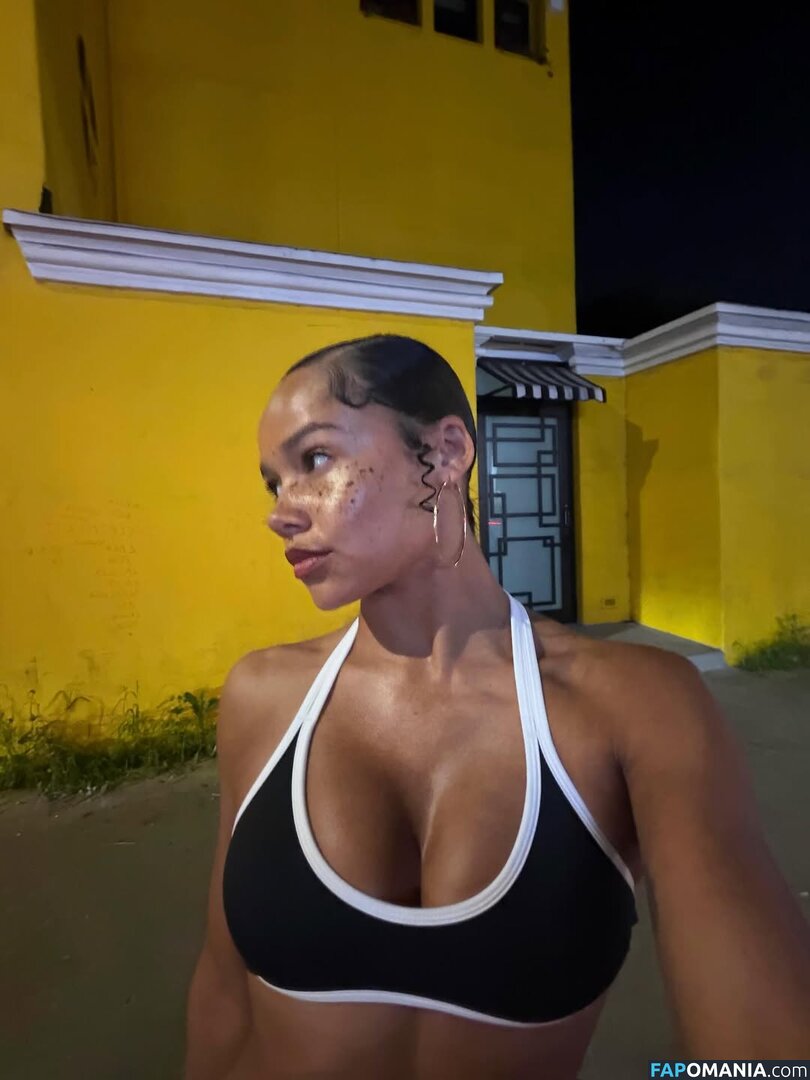 Liana Maria / lianamariaofficial Nu OnlyFans  Photo fuitée #14