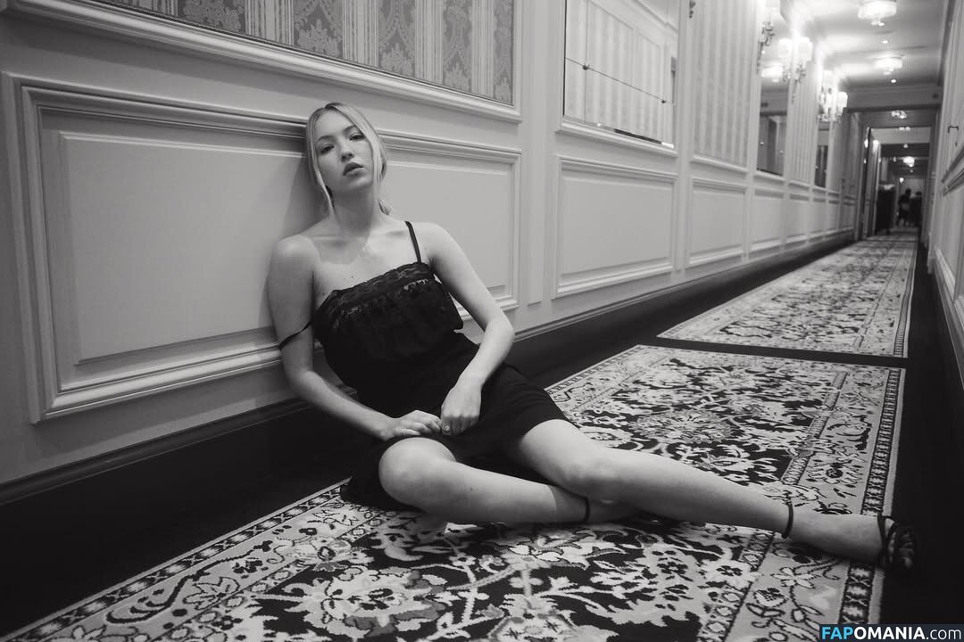 Lila Grace Moss Hack / https: Nu OnlyFans  Photo fuitée #8