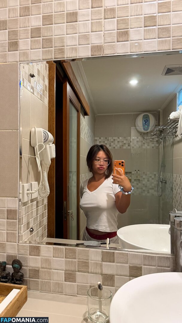 Lilhua12 / heyismewawa Nu OnlyFans  Photo fuitée #1