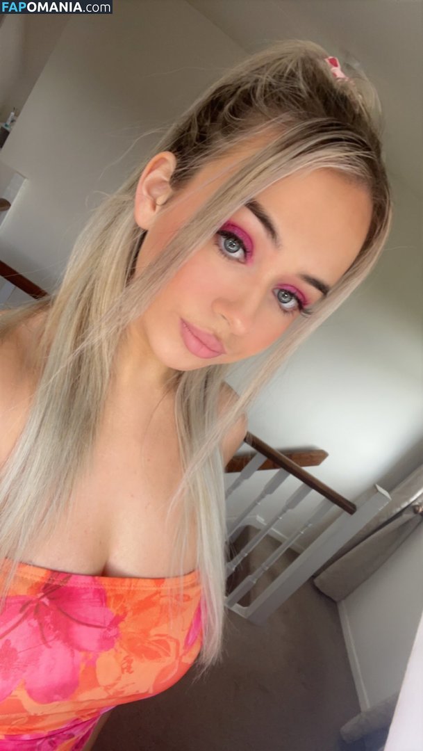 lilhunnixo / nellihoo Nu OnlyFans  Photo fuitée #39