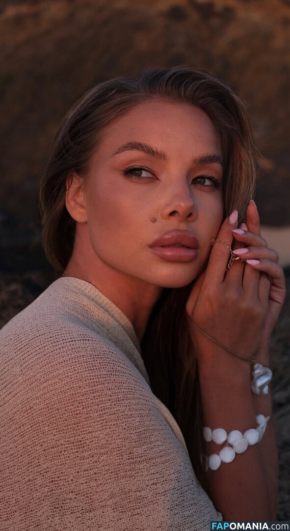 Liliya Hanusevich / han.liliya / liliya.han Nu OnlyFans  Photo fuitée #20