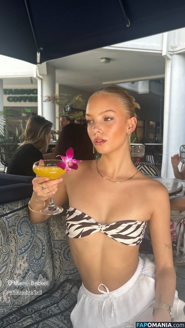 Lilli Sophia / _lillisophia_ / sophiahof3e Nu OnlyFans  Photo fuitée #11