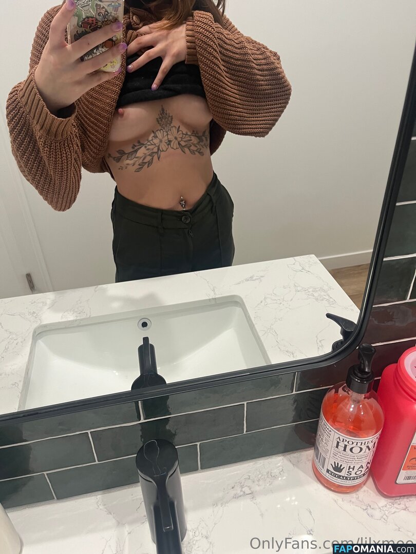 lil.x.moo / lilxmoo / mellyxooxx Nu OnlyFans  Photo fuitée #1