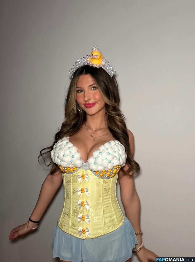 Lily Affatigato / lilyaffatigato Nu OnlyFans  Photo fuitée #9