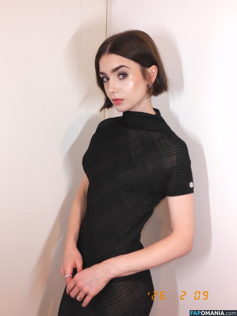 Lily Collins / lily_collins / lilyjcollins Nu OnlyFans  Photo fuitée #504