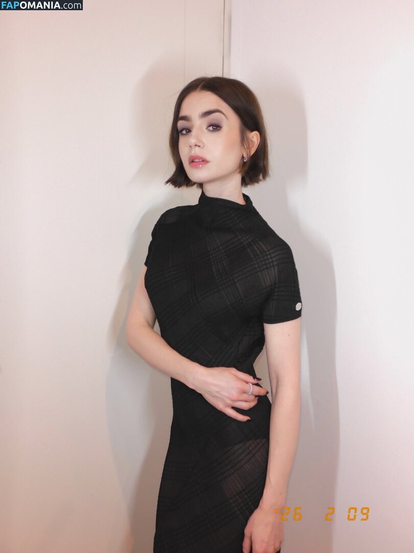 Lily Collins / lily_collins / lilyjcollins Nu OnlyFans  Photo fuitée #505