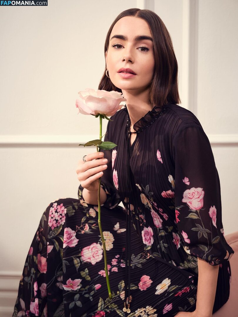 Lily Collins / lily_collins / lilyjcollins Nu OnlyFans  Photo fuitée #537