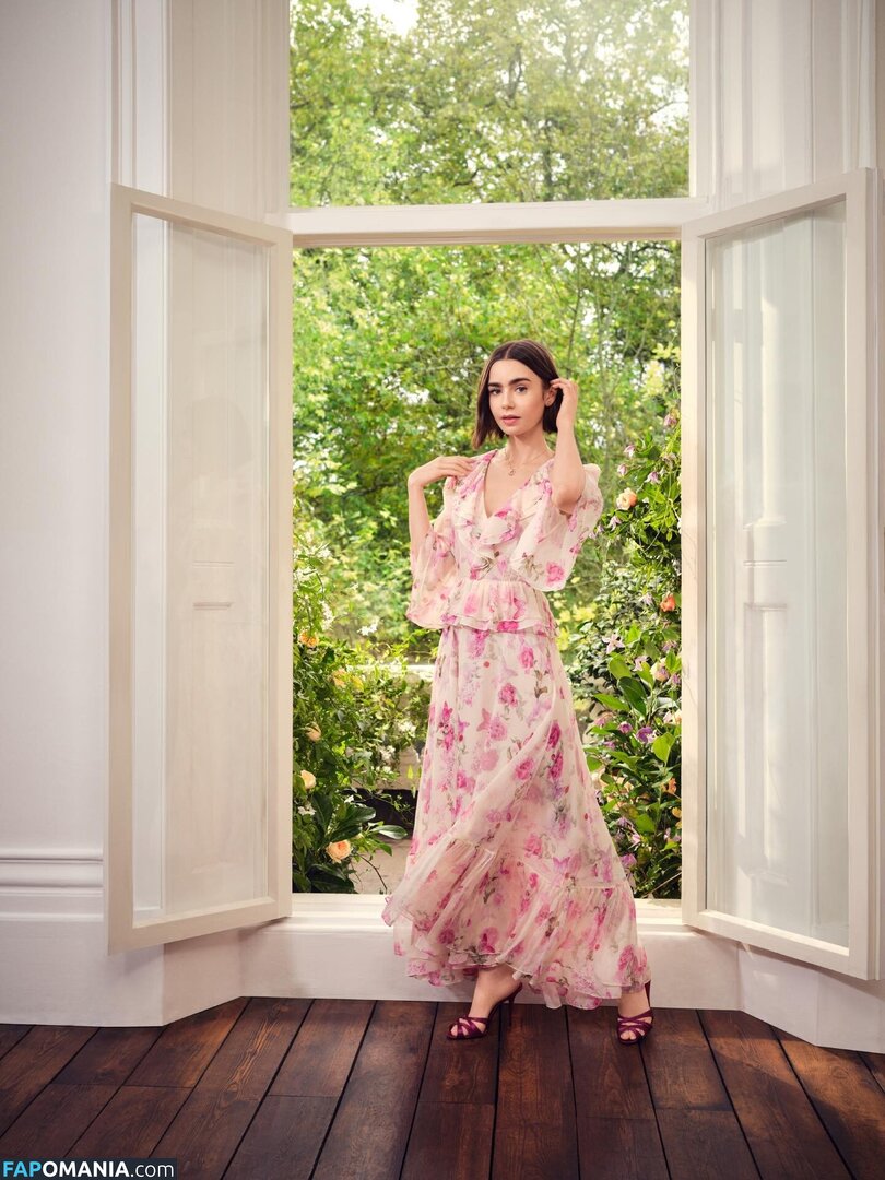 Lily Collins / lily_collins / lilyjcollins Nu OnlyFans  Photo fuitée #538