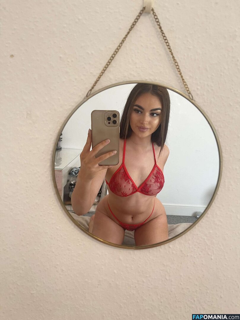Lily Mascall / lilym03 / lilymascall Nu OnlyFans  Photo fuitée #1