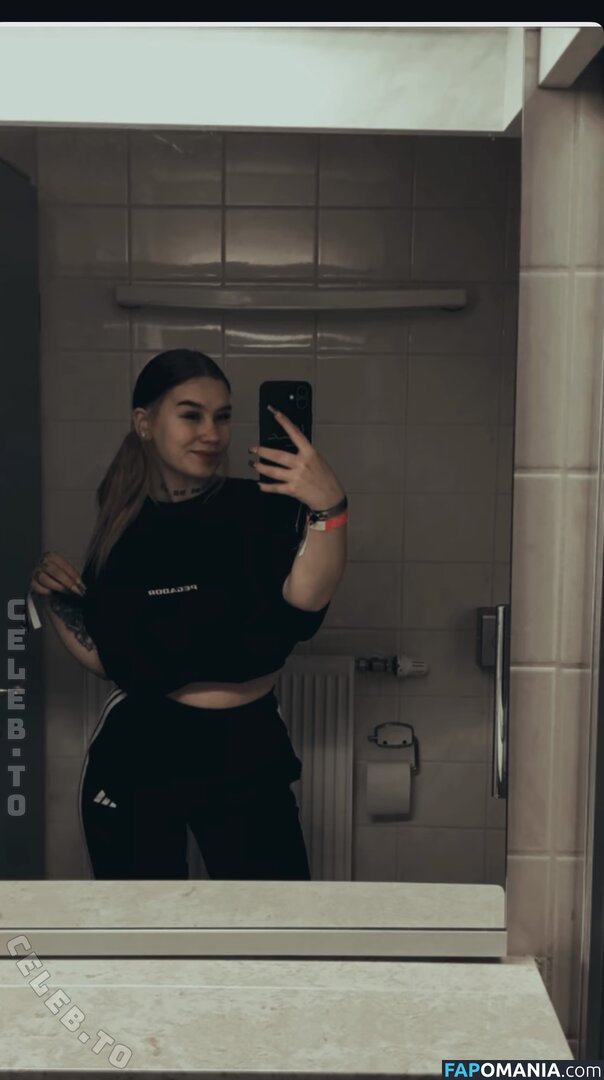 _linaa.wars_ Nu OnlyFans  Photo fuitée #1