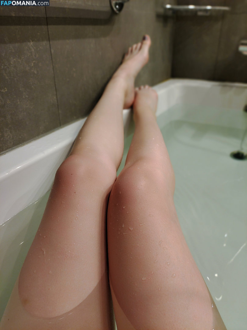 Lipisinkaaa / kazantseva_mimimi Nu OnlyFans  Photo fuitée #193