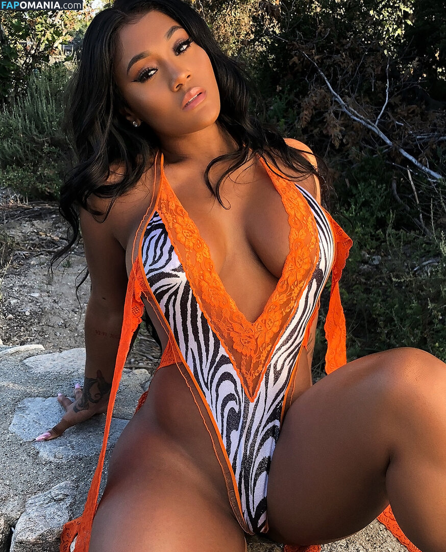 Lira Galore / Lira Mercer / lira_galore / liragalore Nu OnlyFans  Photo fuitée #13
