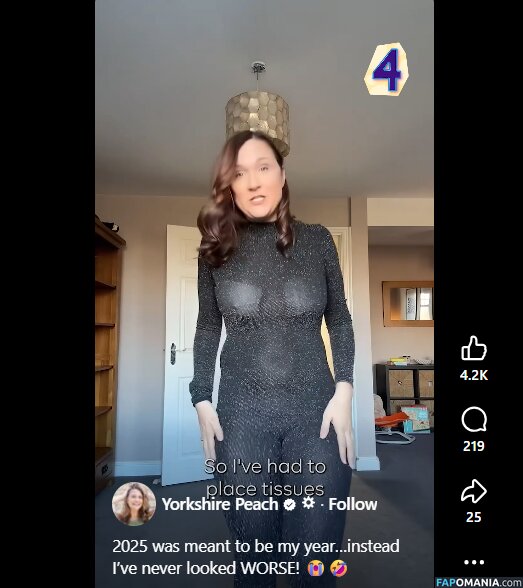 Lisa Dollan / yorkshire_peach Nu OnlyFans  Photo fuitée #1