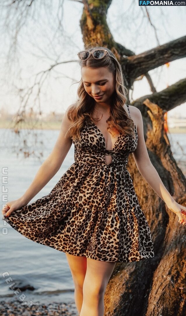 Lisa Küppers / lisa.küppers / lisakueppers Nu OnlyFans  Photo fuitée #584