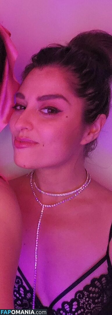 Lisa Marie Zellmer / ravenskye__ Nu OnlyFans  Photo fuitée #1